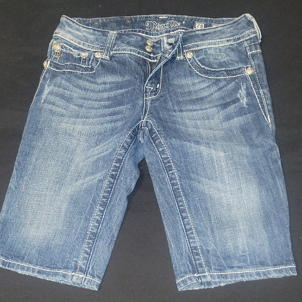 New Miss Me Shorts Size 28